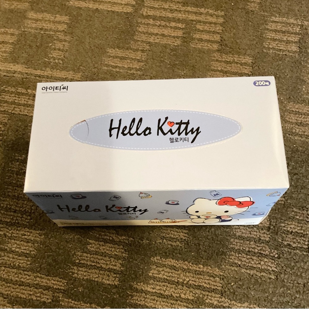 NIB Hello Kitty Tissue Box - Picture 3 of 6